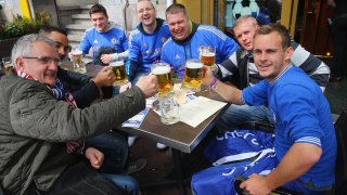 Градът започна кампания за ограничаване на пияните британски туристи