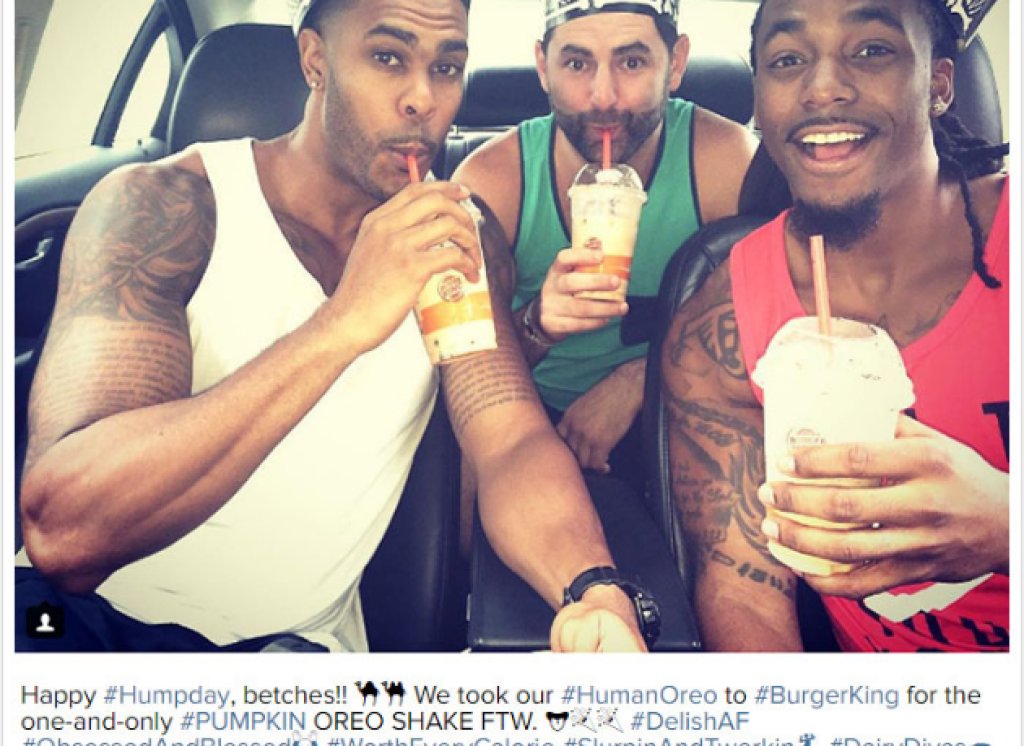 Профилът Bros Being Basic е създаден през 2014 година и има над 430 000 последователи