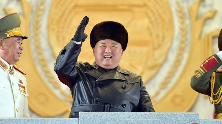Северна Корея показа нова балистична ракета