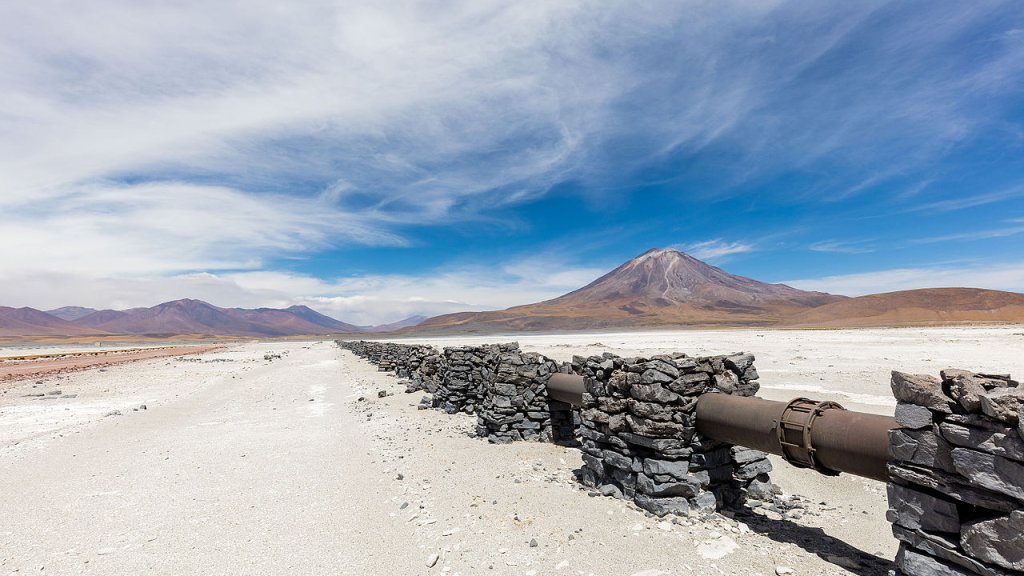 Gasoducto_junto_a_la_B-145,_Chile,_2016-02-09,_DD_36