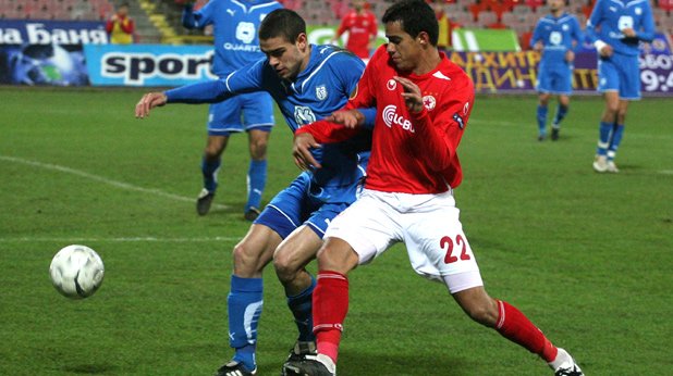 Мишел Платини отбеляза четири гола в двата пролетни мача на ЦСКА и е символ на възраждането на клуба под ръководството на Милен Радуканов