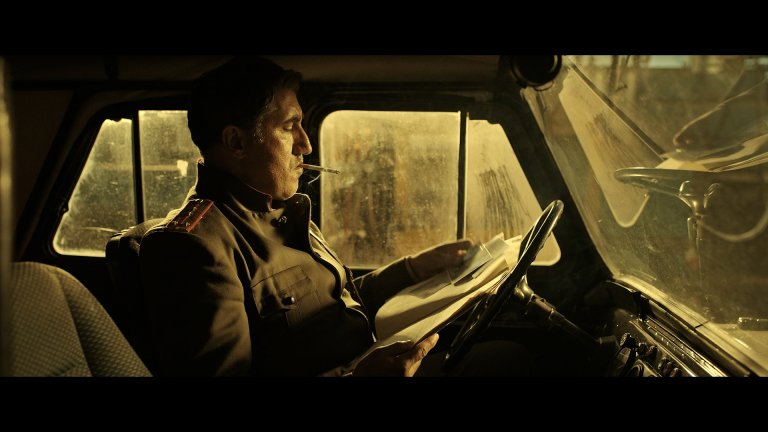 Козарев (Башар Рахал) е свикнал да решава проблемите със стрелба.