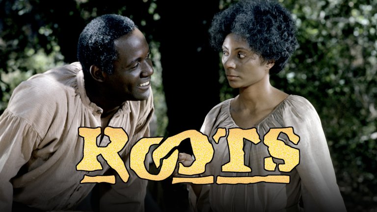 10. Roots / "Корени" (1977 г.)
Този минисериал се радва на сериозни похвали от критиката. Шоуто проследява корените на едно семейство от чернокожи в Америка чак до корените му в Гамбия, разказвайки грабваща история. От отвличането на млада бременна жена и докарването ѝ с робски кораб в Америка, през съдбата на детето ѝ в бурните времена на Гражданската война в САЩ, сблъсъците на неговите наследници с Ку-Клукс-Клан та до борбата за равни права. 
Variety отличават "Корени" не само заради художествената стойност на сериала, но и заради факта, че дава път за поредица от различни други силни минисериали като "Шогун" и "Птиците умират сами". Рейтингите за онзи период показват, че над 100 млн. души са гледали "Корени", когато е бил излъчен през януари 1977 г.