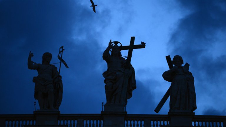 Ръцете на Ватикана стигат Венеция