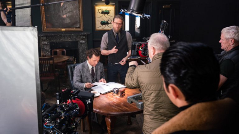 Историята разказа за наркобос, който върти добре смазан и почти поетично красив бизнес с качествена трева.