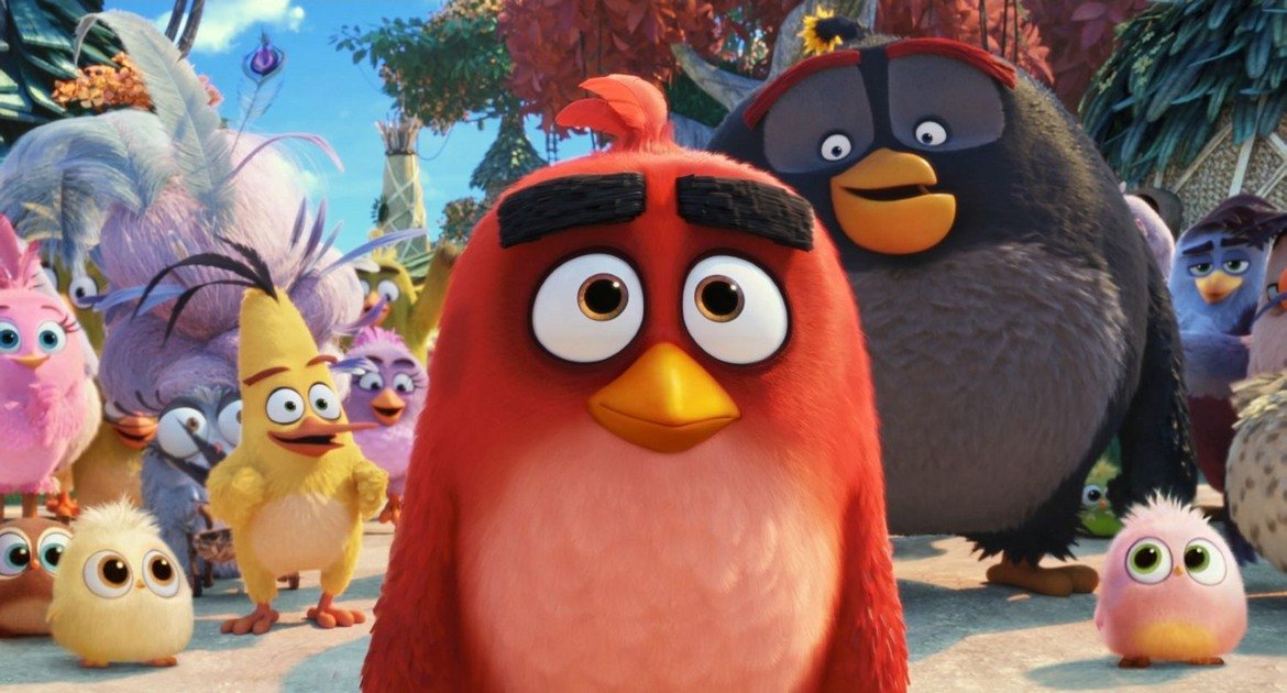 The Angry Birds Movie 2
Премиера на: 14 август

И преди сме казали, че е постижение да създадеш читав филм по мобилна игра, в която с шарени пилета целиш зелени прасета. Но ето че предстои появата и на втори такъв. Прасетата искат отмъщение, но плановете им ще се объркат заради мистериозна птица, която иска да започне нов ледников период.

Тук отново фактор са децата и техните родители, които най-вероятно ще помогнат на The Angry Birds Movie 2 да излезе на зелено, въпреки че през август ще се конкурира за детското внимание с игралния филм за Дора Изследователката и легоподобният Playmobil: The Movie.