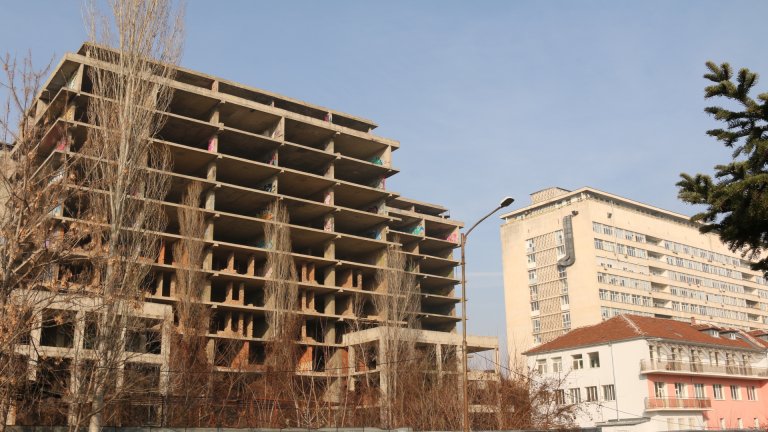 Борисов обеща нова сграда за детската болница, старата ще бъде съборена