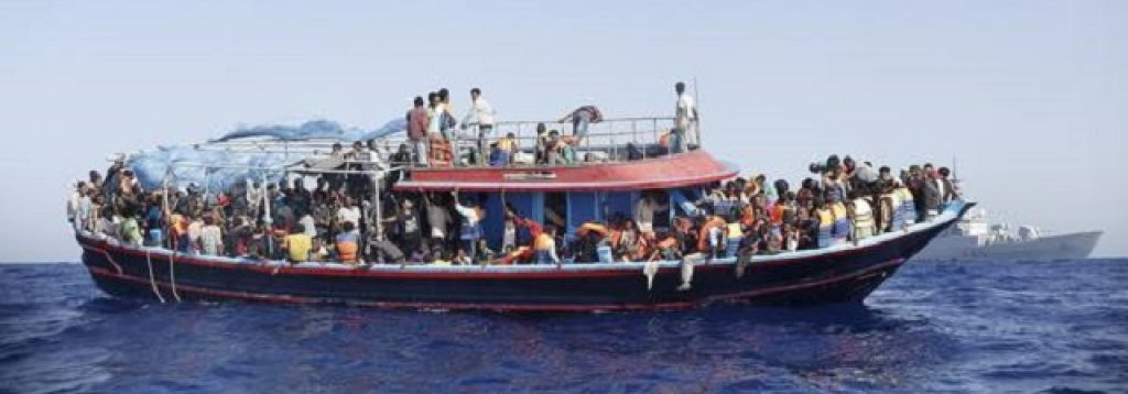 Immigrazione: Fregata Euro soccorre due barconi con 956 profughi