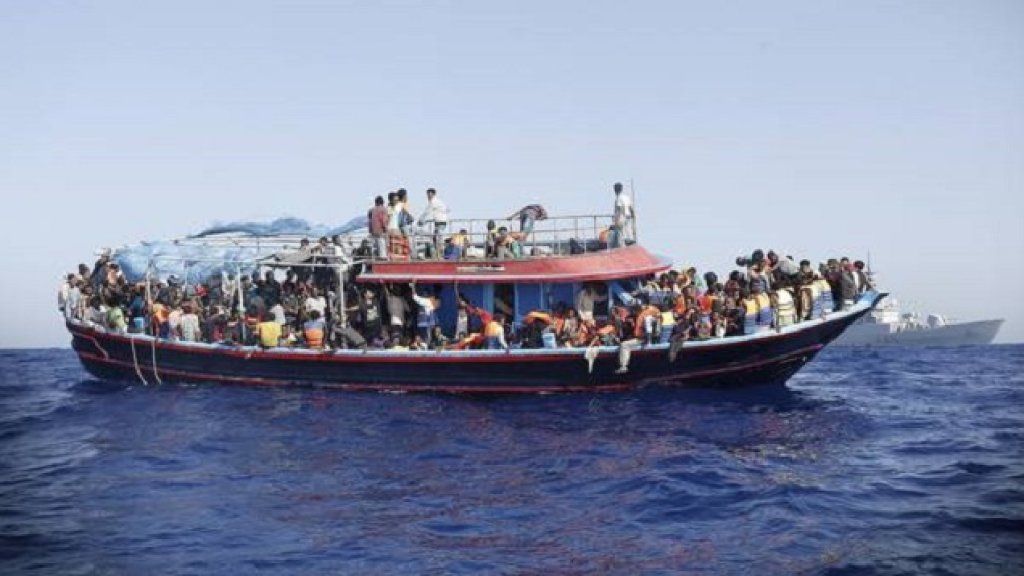 Immigrazione: Fregata Euro soccorre due barconi con 956 profughi
