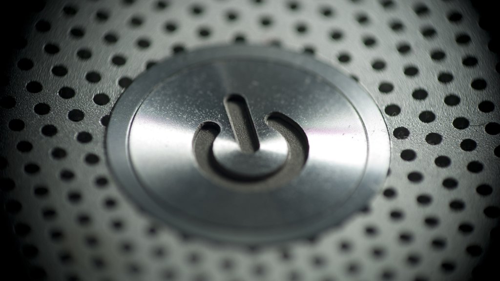 Macbook_Pro_Power_Button_-_Macro_(5477920228)