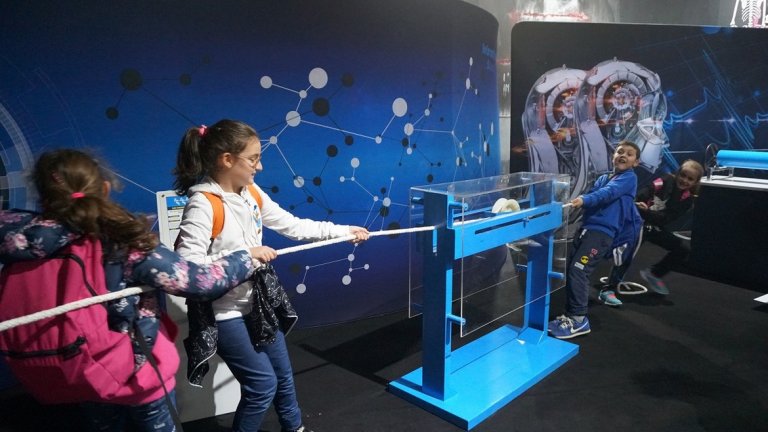 Изложба докосва посетителите до най-великите съвременни открития