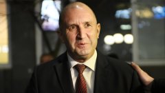 Според анкетата първа би била формацията около Румен Радев с 33,3 процента от вота