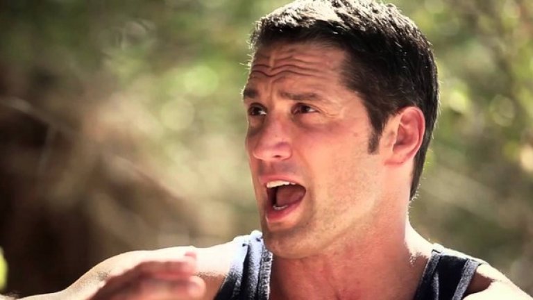 Гай Мезгер. През декември 2011 г. бившият боец от ММА излиза, за да купи колело на дъщеря си. На метри от него побеснял мъж напада приятелката си с нож. Гай се намесва и спира острието със собствената си ръка. Въпреки травмата успява да обезвреди агресора и го задържа до пристигането на полицията.