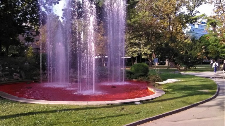 "Кървав" фонтан за 9 септември 1944 г. се появи в София
