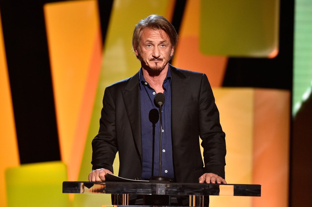 The Last face 
Филмът на Шон Пен с Шарлийз Терон и Хавиер Бардем в главните роли, също ще бъде показан за първи път на фестивала. През 2001-а Пен е номиниран за „Златна палма“ за лентата си The Pledge, но не печели наградата. The Last face разказва и