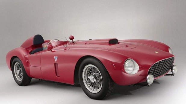 Ferrari 375-Plus Spider Competizione – 17 милиона евро
Този състезателен модел се произвежда от 1953 до 1956 година и първоначално трябва да е с мотор с по-малък обем. Но Енцо Ферари иска повече мощност и на борда се озовава V12 двигател, зает от болидите на тима във Формула 1 с мощност 350 конски сили. Тази кола има участие в „Миле Миля”, но не успява да стигне до финала.