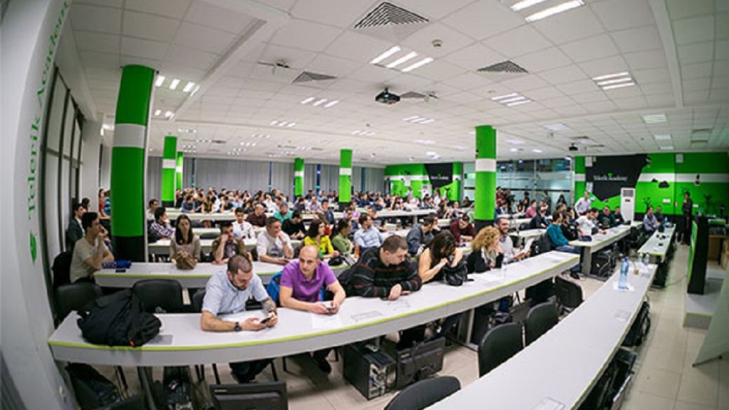 telerik телерик голяма