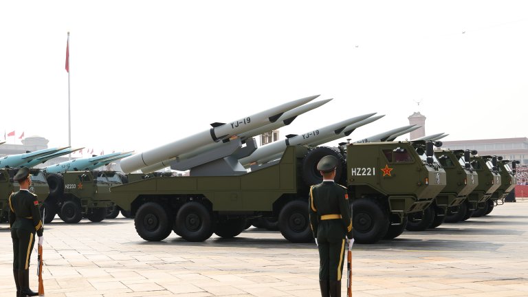 Китай събра приятелите си за пищен военен парад (снимки)