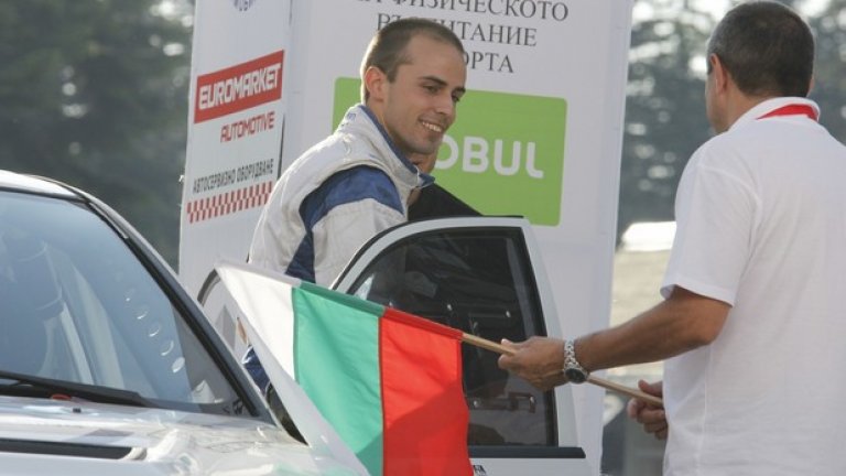 Даниел Попов рестартира впечатляващо рали кариерата си.