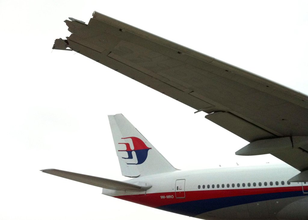 140308-malaysian-jet-collision-0912_8785483b83a985db9ae72716530f46ff