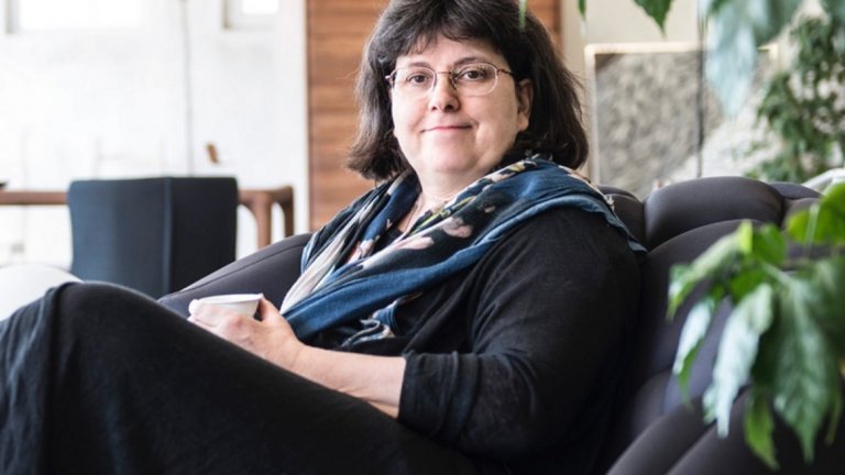 "Кафеман - не знам дали има така дума, но има такава зависимост", казва Галя.