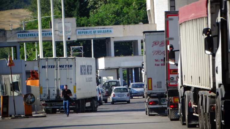 Тепърва се очаква от гръцка страна да публикуват изискванията за преминаването на пункта