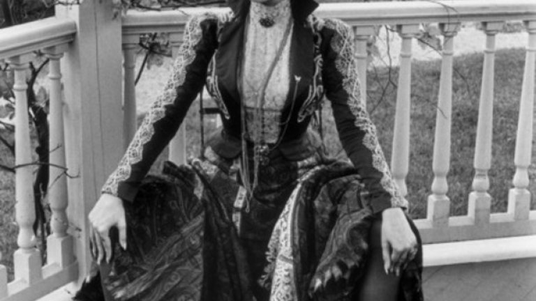 Барбара Стрейзън в ролята на Доли Леви от "Здравей, Доли" (1969)