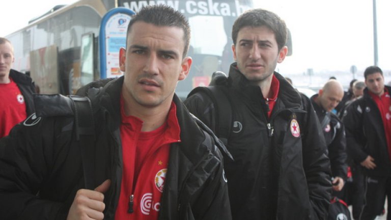През 2009-а Иван Стоянов и още трима от Сливен преминаха в редиците на "червените".