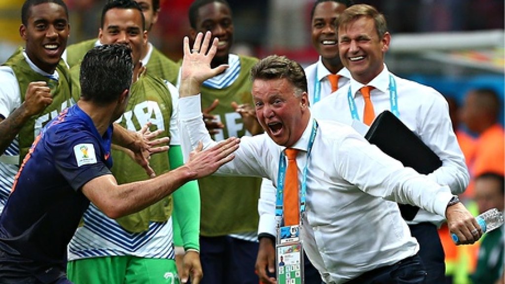 Louis van Gaal, right, and his Holland side have shown they can switch to suit their circumstances