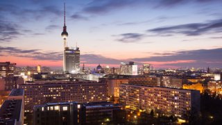 Дали обаче забраната на Airbnb разрешава първоначалния проблем на Берлин? Дали автоматичното ограничение на ваканционните апартаменти води до ръст в предлагането на жилища?