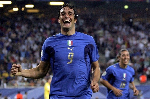 Най-щастливият миг в кариерата на Лука - гол на световното първенство в Германия през 2006 г. срещу Украйна. Тони е първенец на планетата с адзурите.