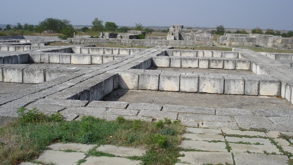 Ruins_in_Pliska_Palace_9