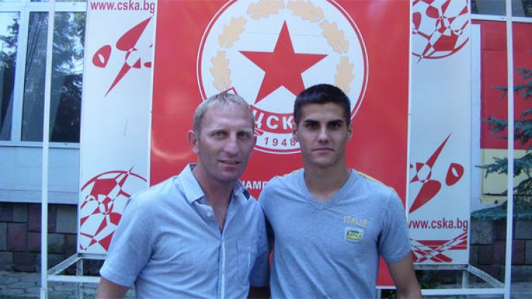 След само 5 мача за ЦСКА 22-годишният защитник Пламен Крачунов също може да дебютира за националния отбор