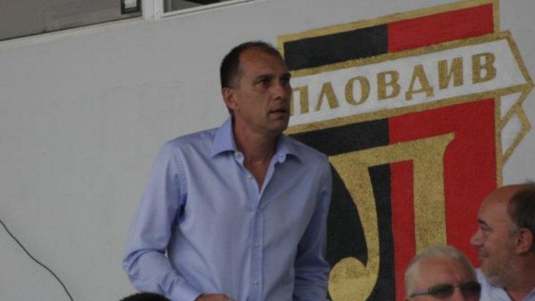 Садъков е рекордьор на страната по участия във всички национални отбори.