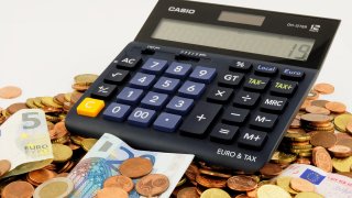 Най-големи са разходите за социално-икономическите мерки