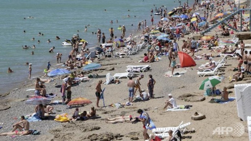 At-least-27000-Russian-tourists-are-stranded-abroad-after-tour-operator-Labirint-suspended-its-activity