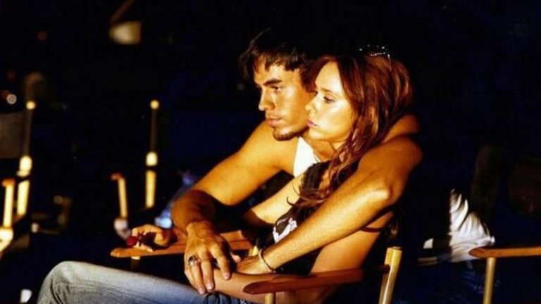 Дженифър Лав Хюит 
Енрике Иглесиас е цар на сърцераздирателните балади, а тази е една от най-емоционалните му. И тъй като мъжете не си падат особено по сълзливи песни, към клипа е добавена актрисата Дженифър Лав Хюит по потник и златист тен. 
Ако трябва да сме напълно изчерпателни, във видеото участва и Мики Рурк, който може и да е по-добър актьор от Дженифър, но далеч не е толкова привлекателен.