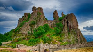 България има много за показване пред света, но упорито го крие