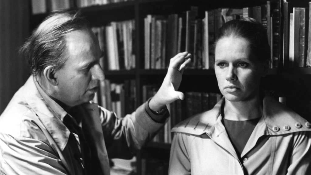 On the set of 'Ansikte mot Ansikte'
