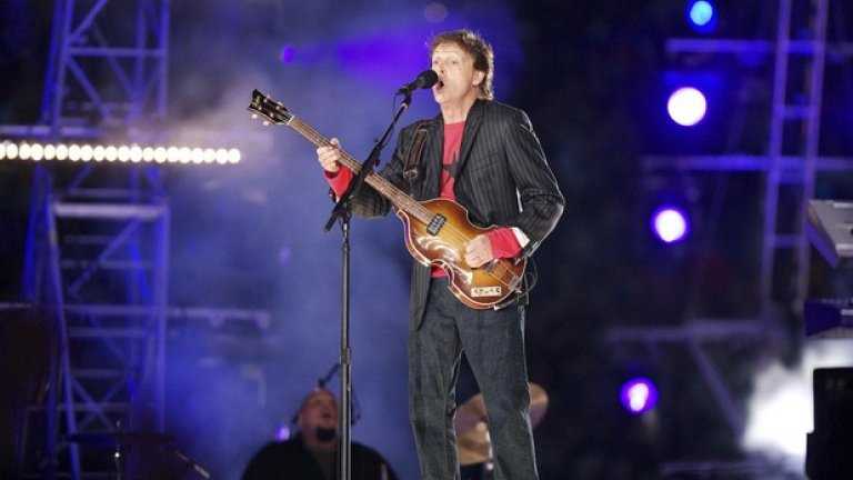 8. 2005 г., Бийтълс ефектът.
Пол Макартни имаше такъв избор от световни хитове, че нямаше как да сбърка.
И все пак... "Get Back", "Hey Jude" и "Live and Let Die" накараха целия стадион да пее с него, а светът се възхити на изпълнението.