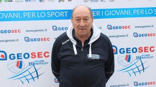 Кръчмаров е бащата на съвременния формат на волейбола, а именно "грешка-точка" (така наречената "рали пойнт систем"). Предложението на Петър от 1993-та е узаконено от световната волейболна федерация през 1998 г. за всички страни.