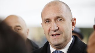 В образа на политическия спасител всеки вижда това, което му се иска. А накрая - нещо различно.