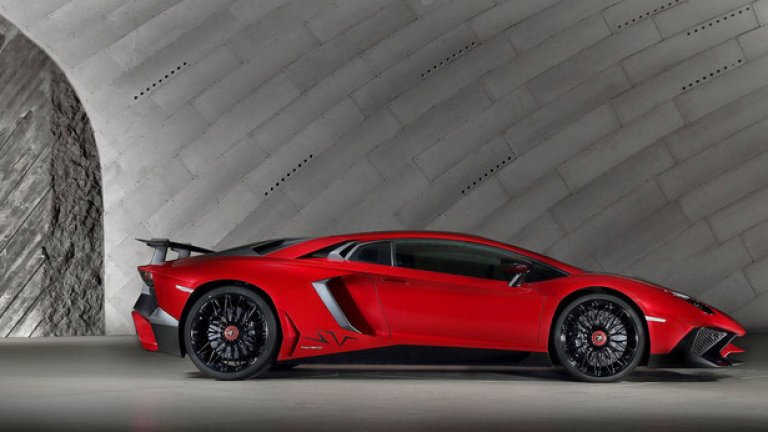 Lamborghini Aventador LP750-4 Superveloce – 6.59,73 минути
Това е по-леката и бърза версия на впечатляващия Aventador LP 700-4, като автомобилът е получил допълнителни аеродинамични елементи за по-добра стабилност при висока скорост в завоите.