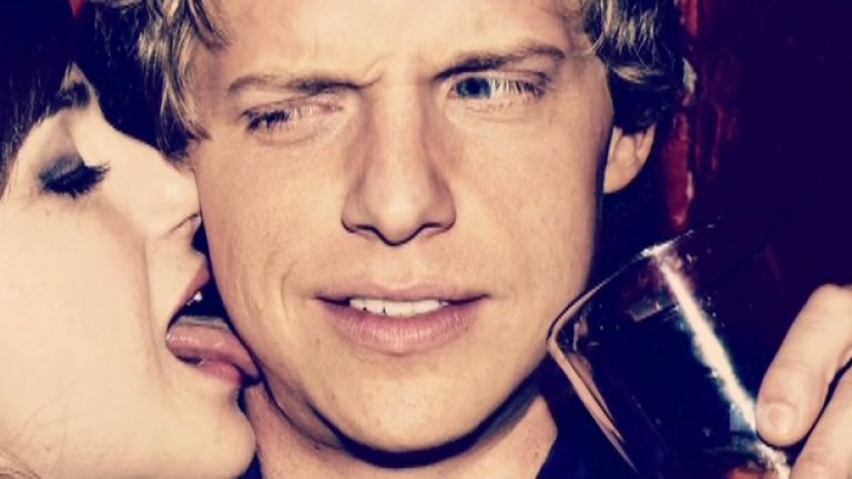 You're the Worst (31 август)
Мнозина биха казали, че това е поредният скучен ситком за двама души, които се опитват да пораснат и да се справят с връзката си, бидейки млади хора в 21 век. Сериалът обаче е много повече от това. Той доказва, че в любовта се пораства естествено - чрез чувство за хумор и прескачане на трудностите. Освен забавни, епизодите са и реалистични. Гретхен и Джими са злобни егоисти, които обаче случайно се оказват заедно, влюбвайки се. Може би най-искрения разказ за отношенията между двама души, който можете да гледате на малкия екран и да се забавлявате едновременно.