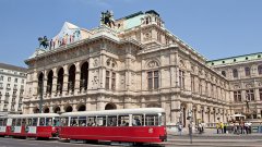 Казармен ред налагат властите в австрийската столица