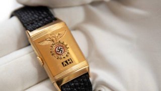Златният часовник на Хитлер, задигнат от френски войник - сега може да достигне 4 милиона долара на търг