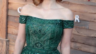 Подправена с разноликите си роли, осанка на принцеса от филм на „Дисни" и дълбоки деколтета, където са необходими, Частейн е малкото кадифено бижу на модерното кино. Припомнете си някои от интересните й филми в галерията.