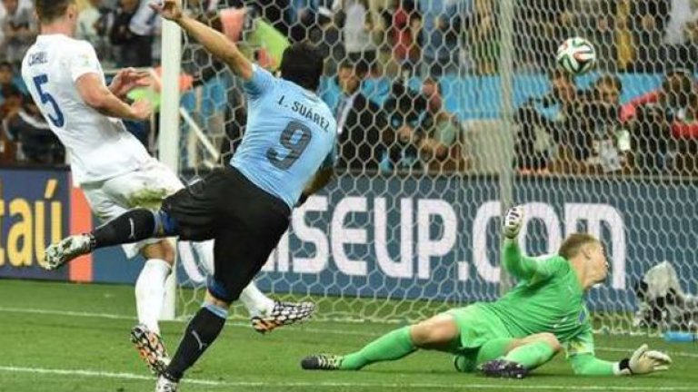 Нападател - Луис Суарес (Барселона). Уругваецът, който не спира да прави глупости покрай гениалните си изпълнения, струваше около 91 милиона евро на Барса от Ливърпул това лято. Трансфер №3 в историята.