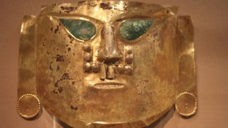 1280px-Ceremonial_Mask_(peru,_North_Coast,_La_Leche_Valley,_A.D._900-1100)