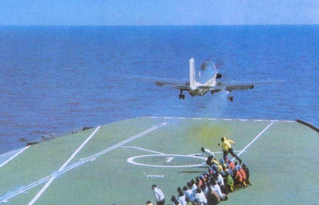 INS_Vikrant_(R11)_launches_an_Alize_aircraft_during_Indo-Pakistani_War_of_1971